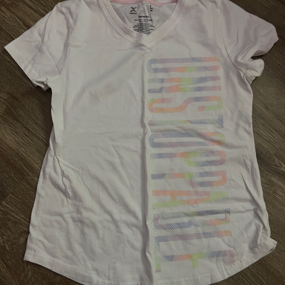 white tee